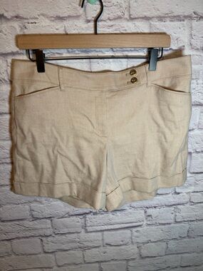 WHBM tan khaki color soft shorts women’s size 10